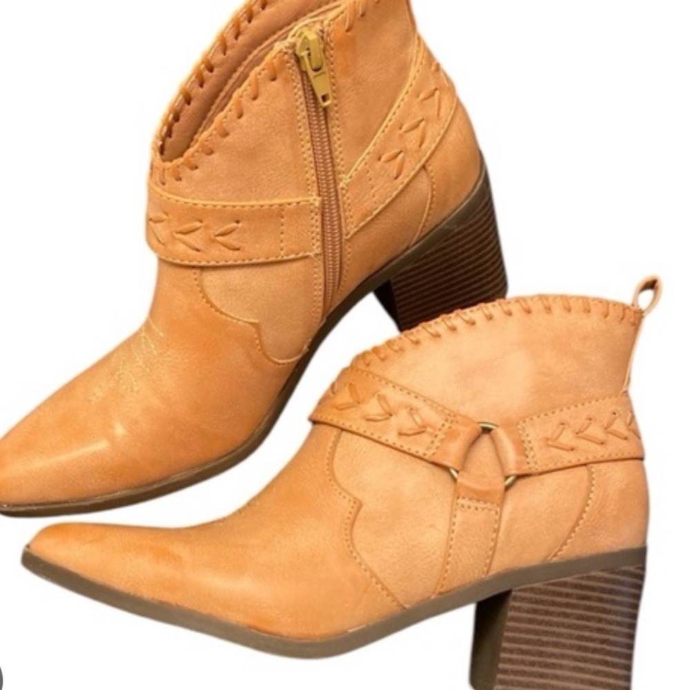 Frye & Co. Palma Stacked Heeled Boots-Size 9